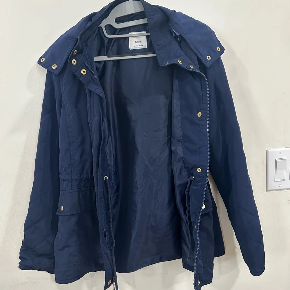 Navy Quilted Jacket with Gold Accents size M - Picture 3 of 4